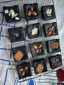 Brownies (PRE ORDERS ONLY)