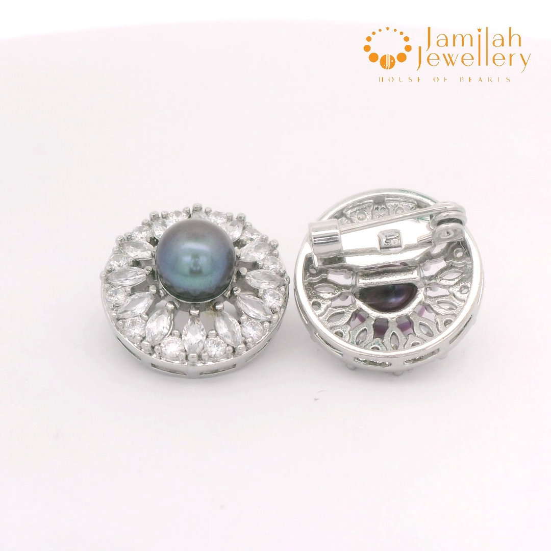 Multicut White Cubic Zirconia Baby Brooch Rhodium Plated Dark Grey Hue Freshwater Pearl