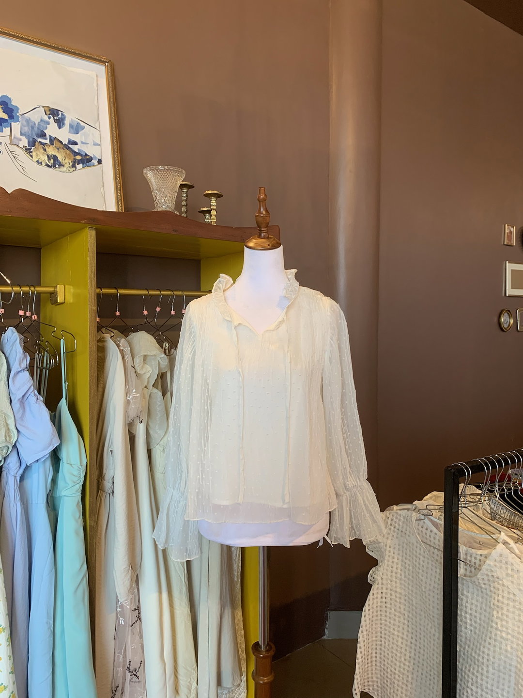 BLO-WHT-M-0004