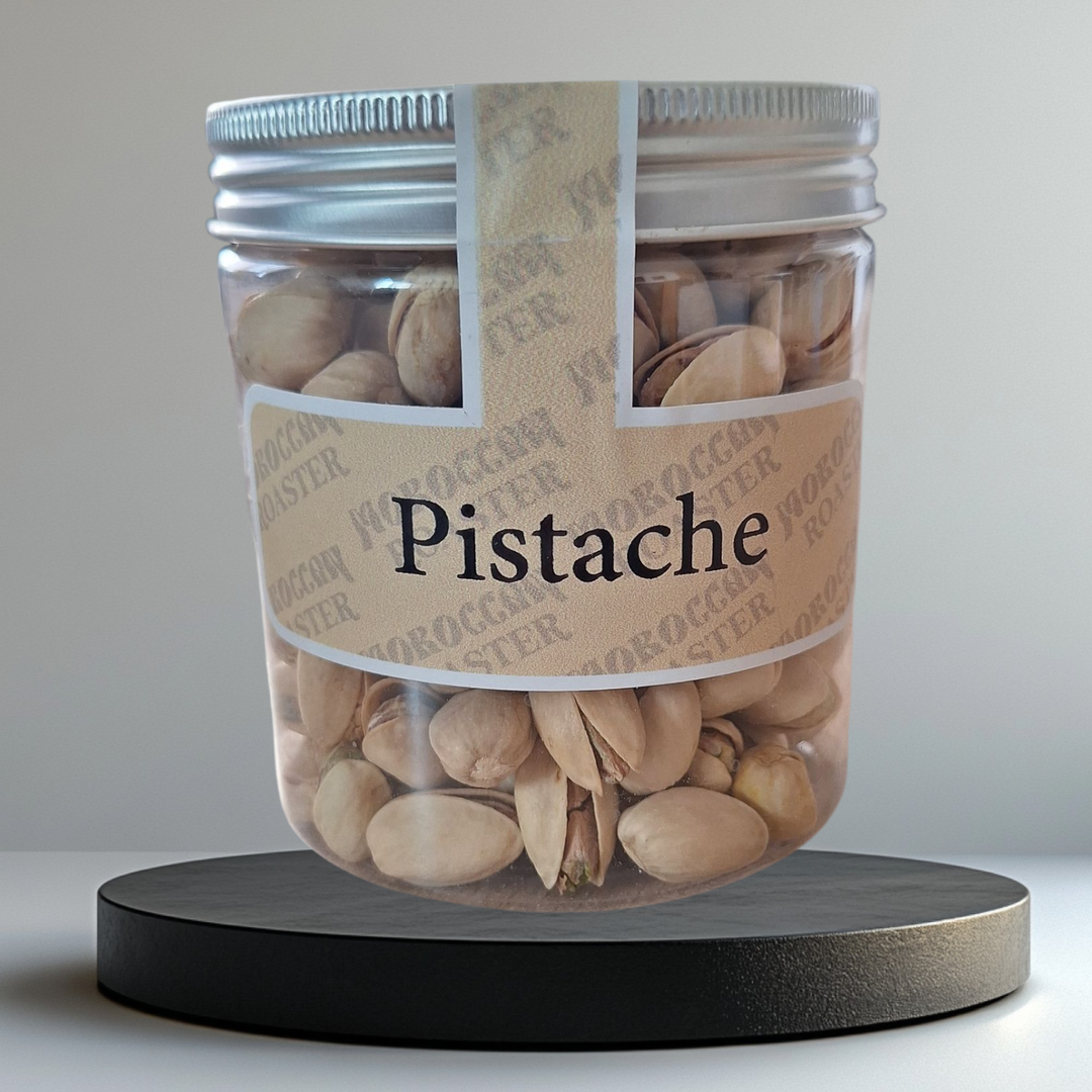 Pistaches grillées avec coque en boîte 