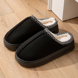 Pantoufle en velours avec Finition Broderie