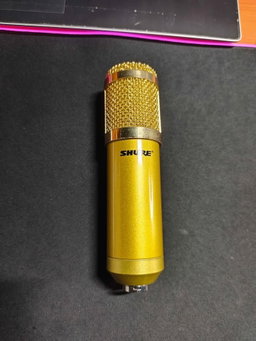 Micro studio d'enregistrement de marque SHURE