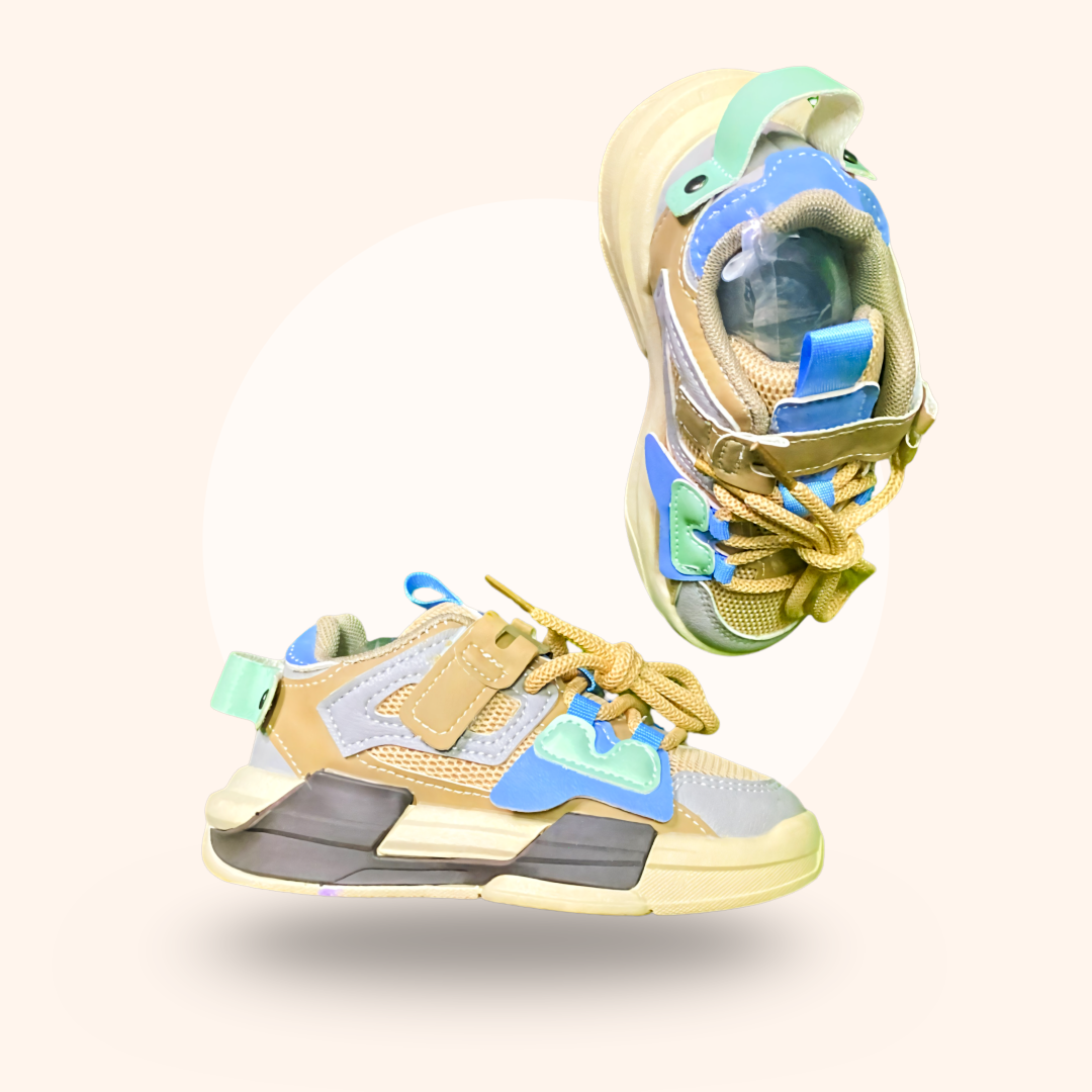 BREATHABLE SNEAKERS