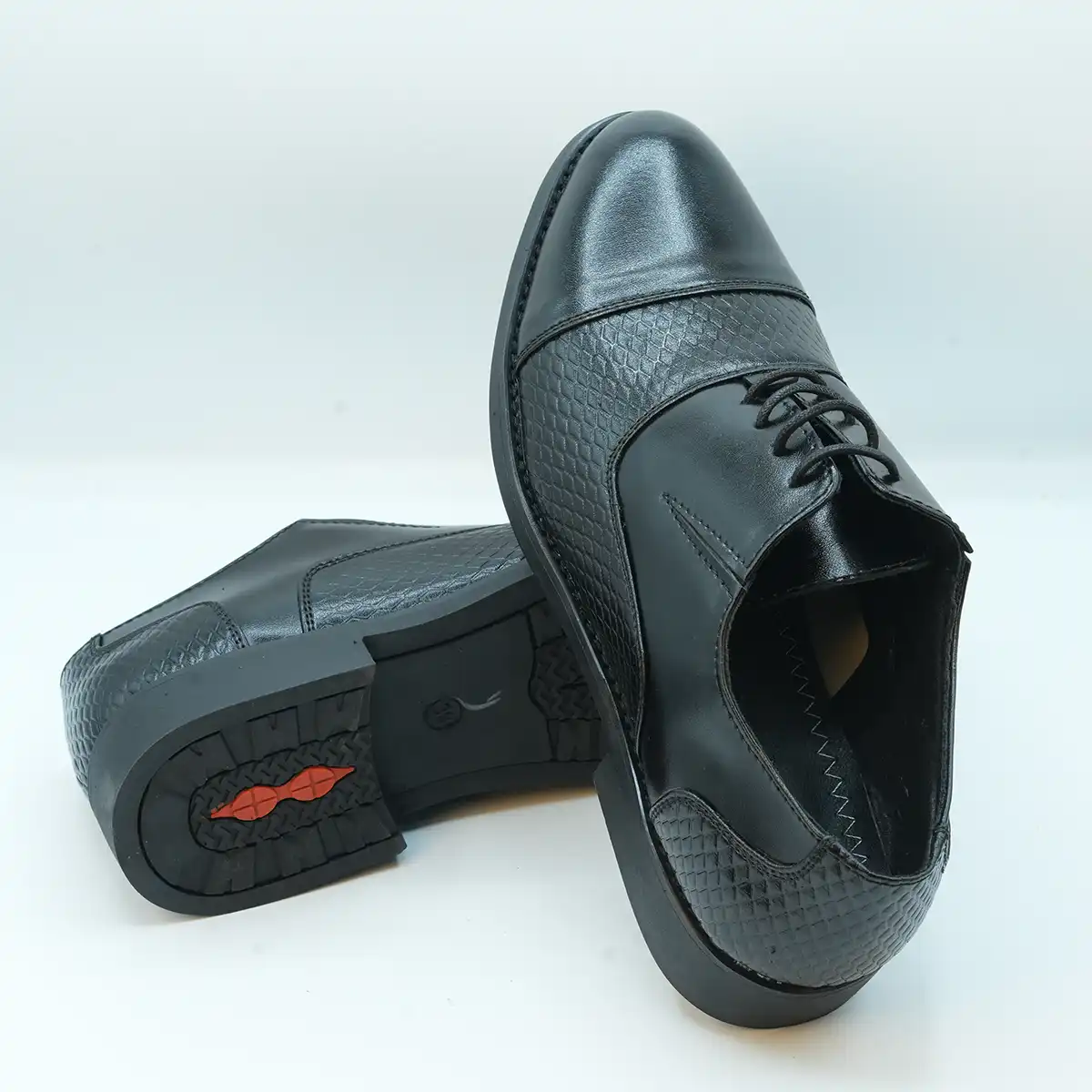 Classic Black Lace-Up Shoes for Men GS51_1