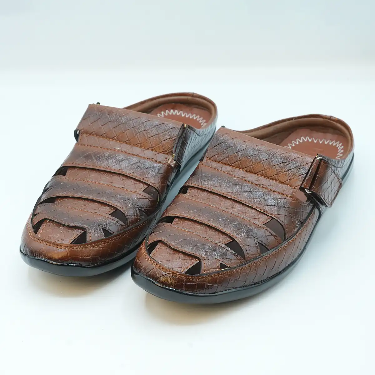 Men’s Brown Closed-Toe Sandals GS57_1