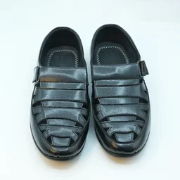 Men’s Black Closed-Toe Sandals GS58
