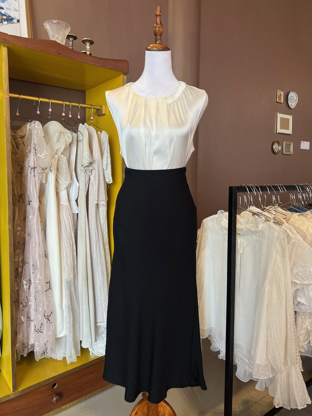SKT-BLK-XS-0057