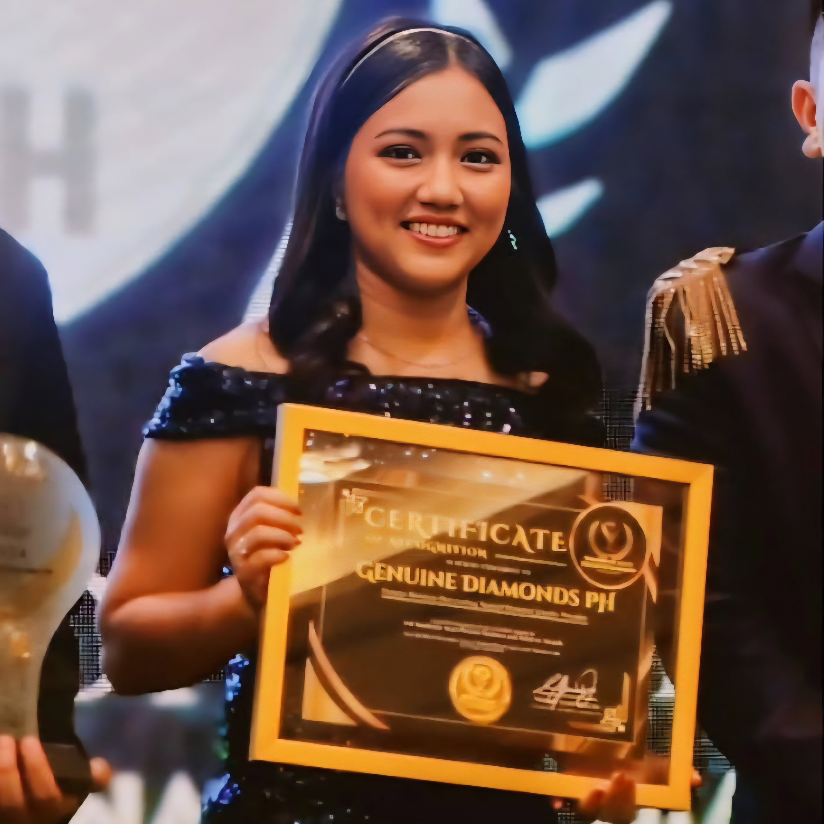 𝐕𝐞𝐫𝐢𝐟𝐢𝐞𝐝 𝐚𝐧𝐝 𝐭𝐫𝐮𝐬𝐭𝐞𝐝 𝐬𝐮𝐩𝐩𝐥𝐢𝐞𝐫 𝐨𝐟 𝐝𝐢𝐚𝐦𝐨𝐧𝐝 𝐣𝐞𝐰𝐞𝐥𝐫𝐲 𝐢𝐧 𝐭𝐡𝐞 𝐏𝐡𝐢𝐥𝐢𝐩𝐩𝐢𝐧𝐞𝐬 𝐚𝐧𝐝 𝐚𝐛𝐫𝐨𝐚𝐝._1