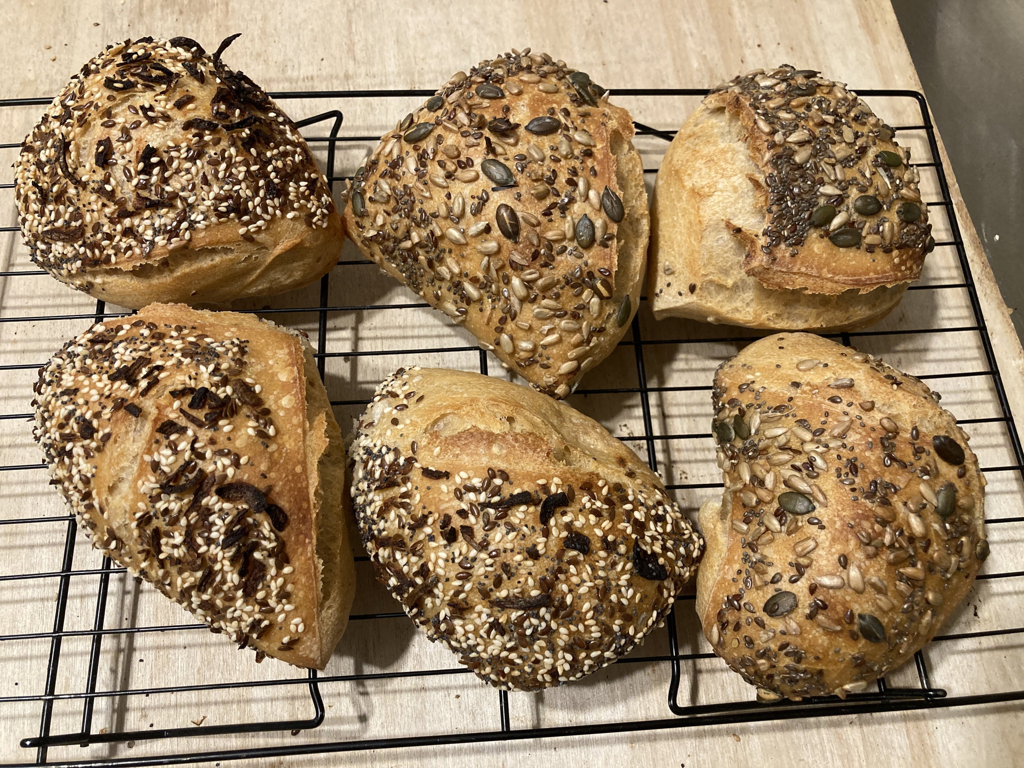 Sourdough Rustic Rolls לחמניות מחמצת כפריות_1
