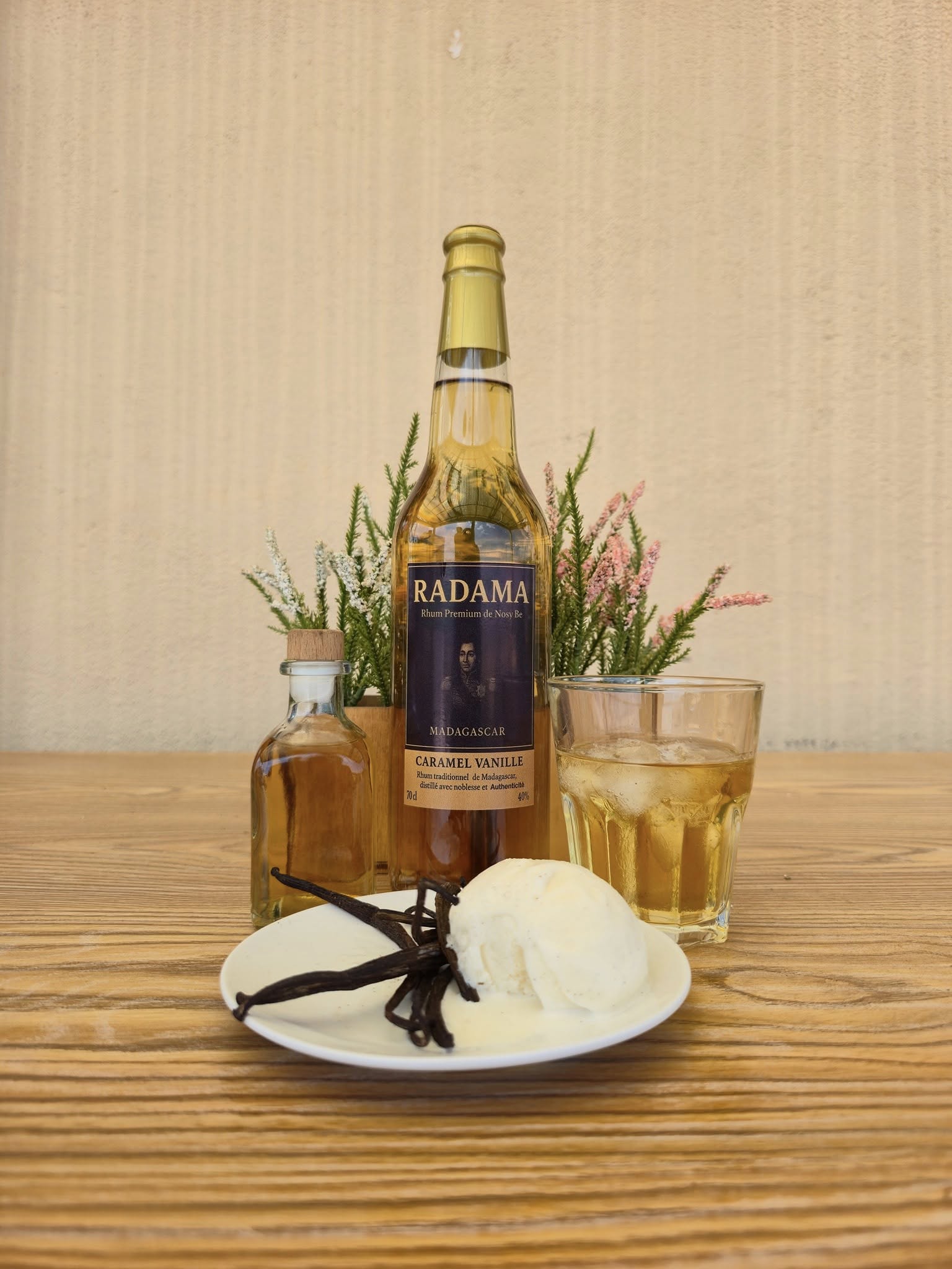 Rhum traditionnel RADAMA - Caramel-Vanille de Nosy be - 70 cl - 45°_0
