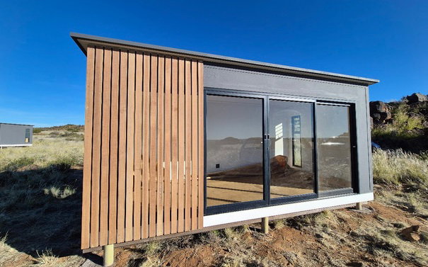 One bedroom en-suite living Pod (5.7m x 2.5m)