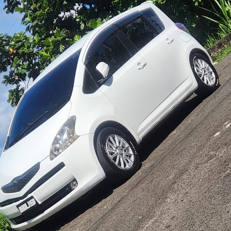 Toyota Ractis_2
