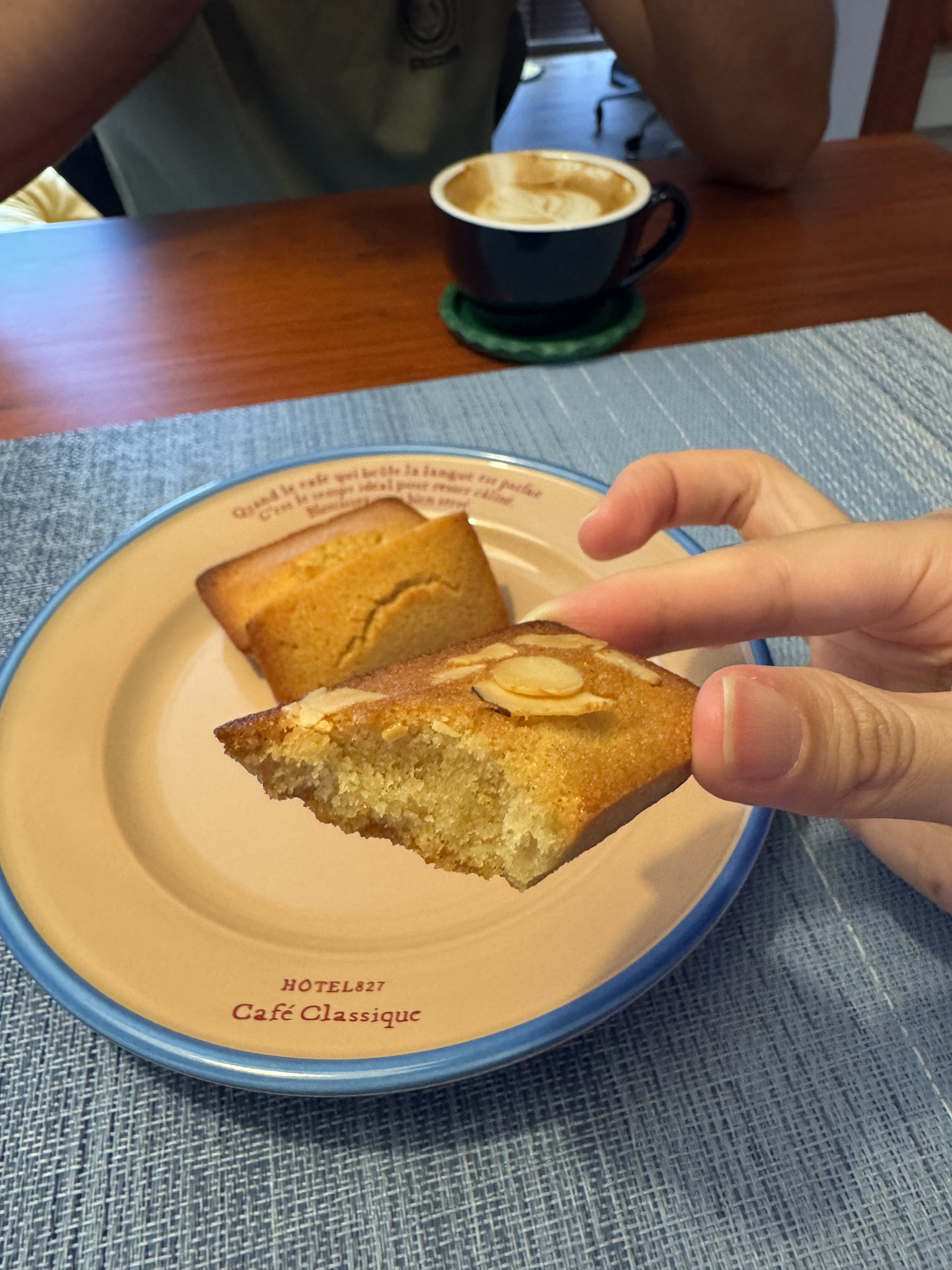 Financier (1pc)_1