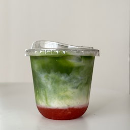 Ice Strawberry Matcha Latte ⭐