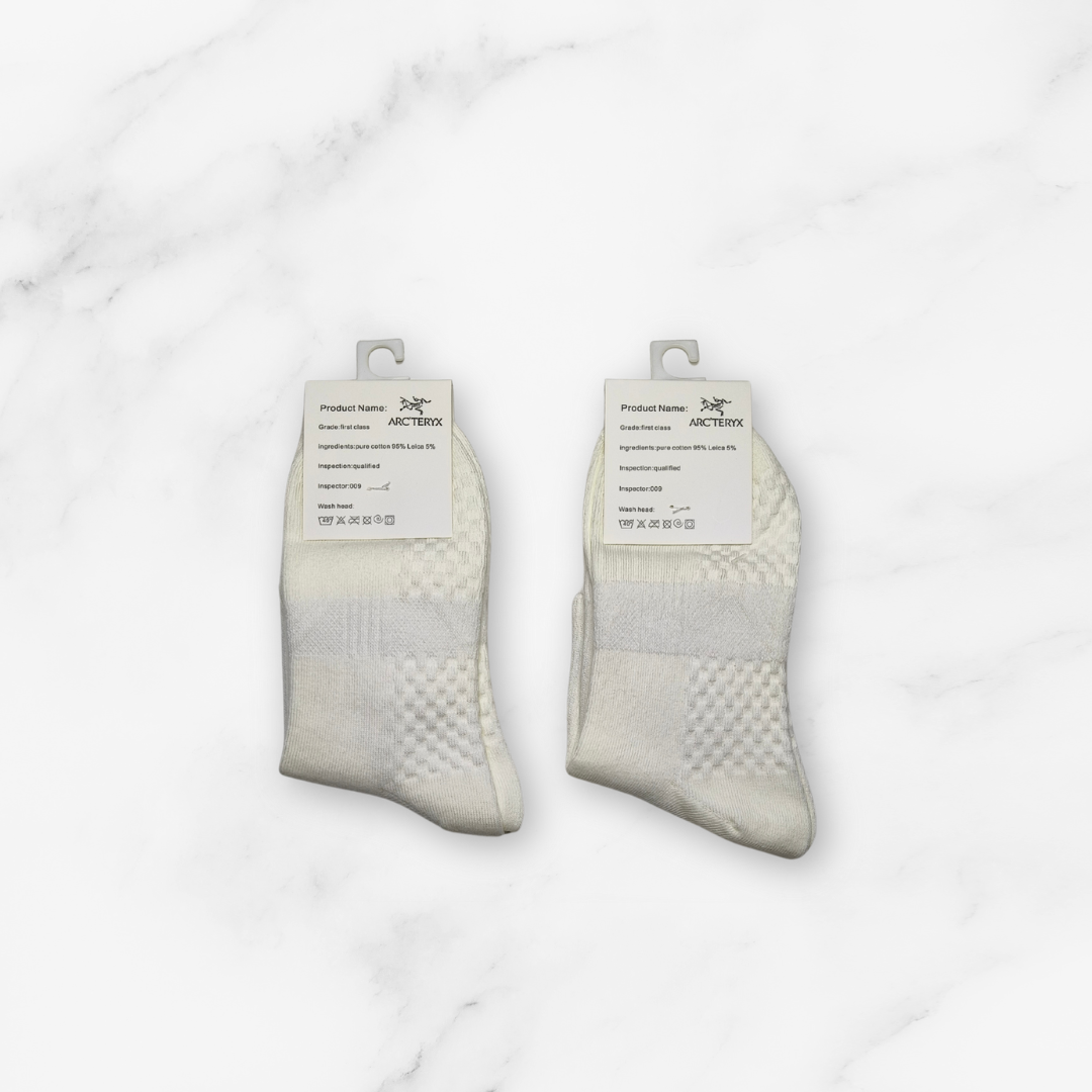 [10188] - 2 Pairs Women’s High-Cotton Crew Socks – Antibacterial, Cushioned & Breathable _2