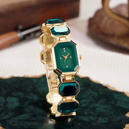 Montre Élégance Azura – Bracelet doré et cadran bleu royal