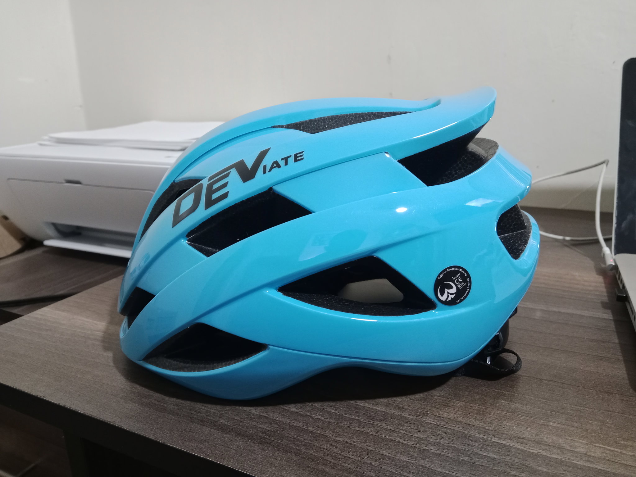 DEVIATE Aero-Vent Cycling Helmet – Style, Comfort, and Protection Fused_0