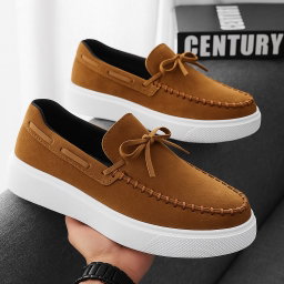 Mocassin sneakers en suédine – noir.