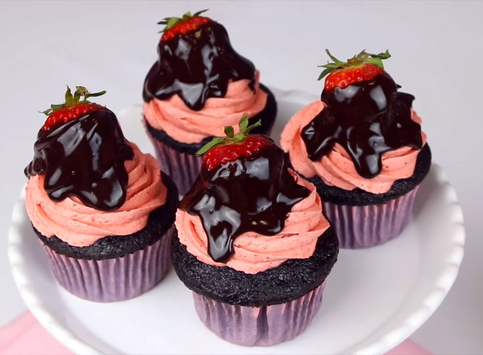 Strawberry filled Choc Cup Cakes