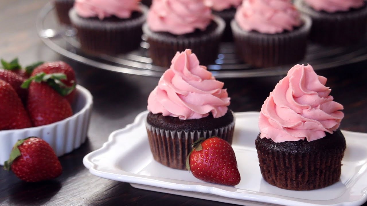 Strawberry filled Choc Cup Cakes  _2