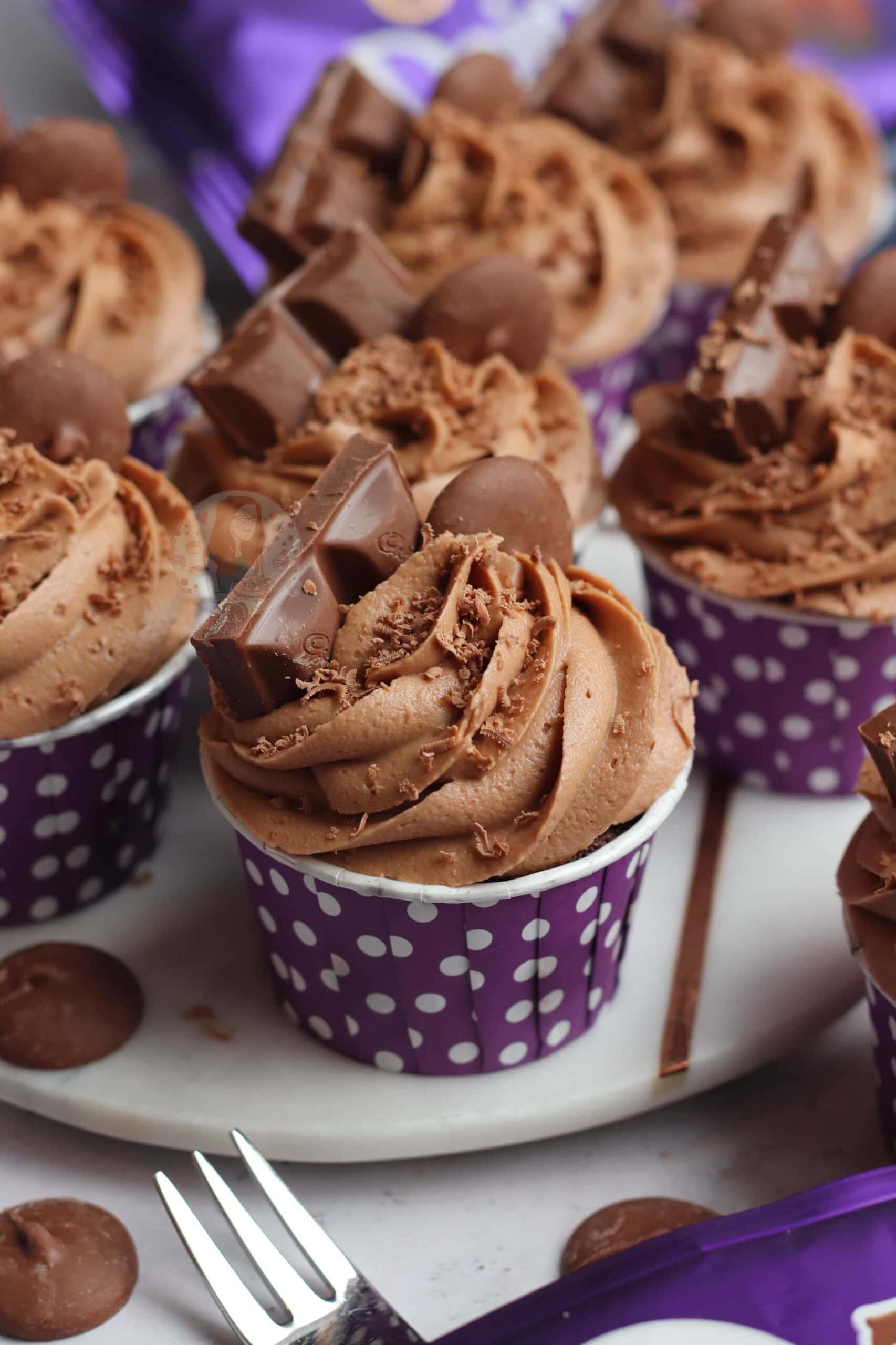 Choc filled Cup Cakes  _0