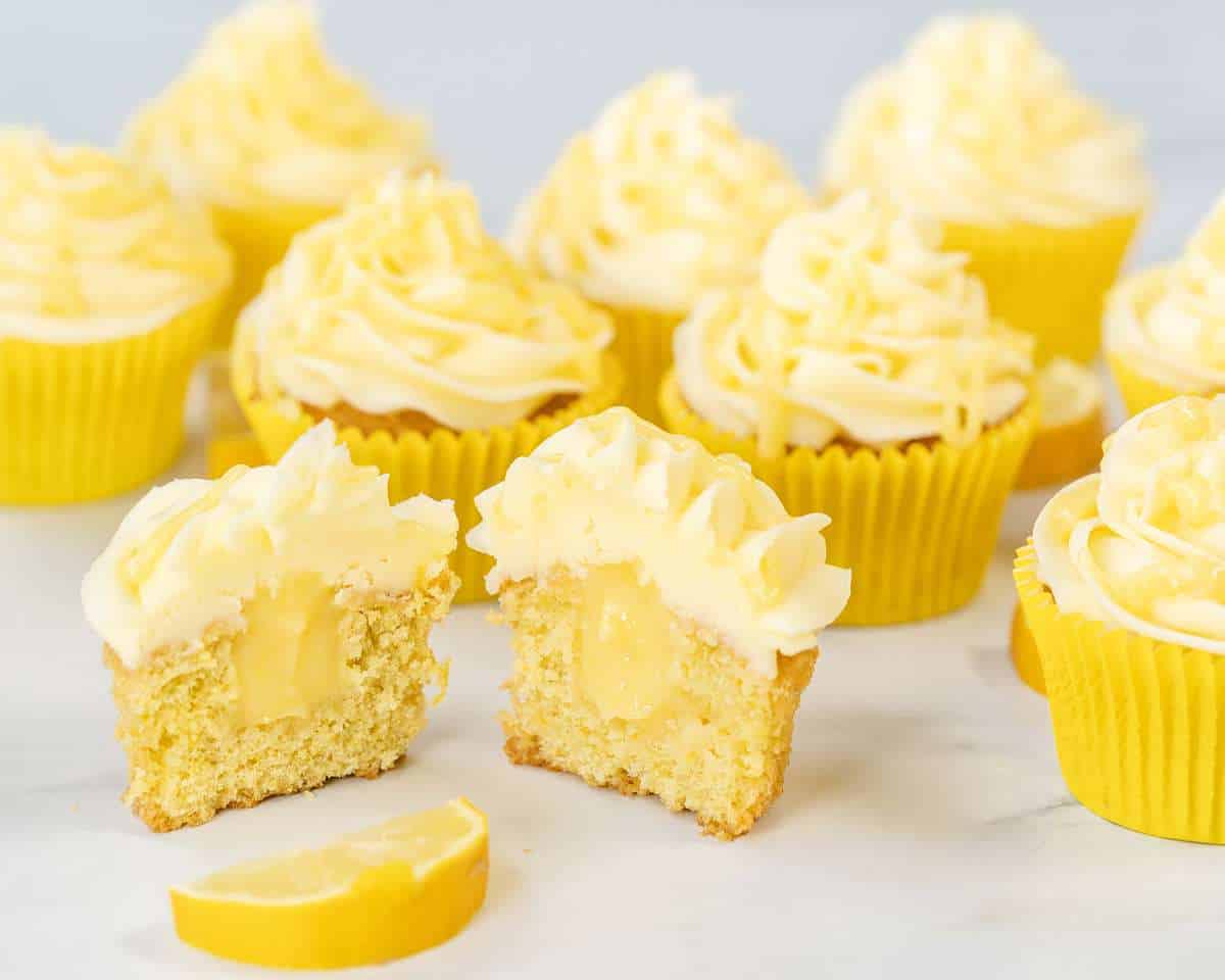 Vanilla with Lemon curds filled cupcakes_2