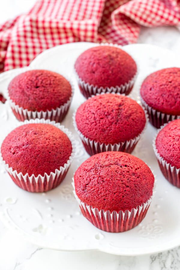 Red velvet cupcakes _2