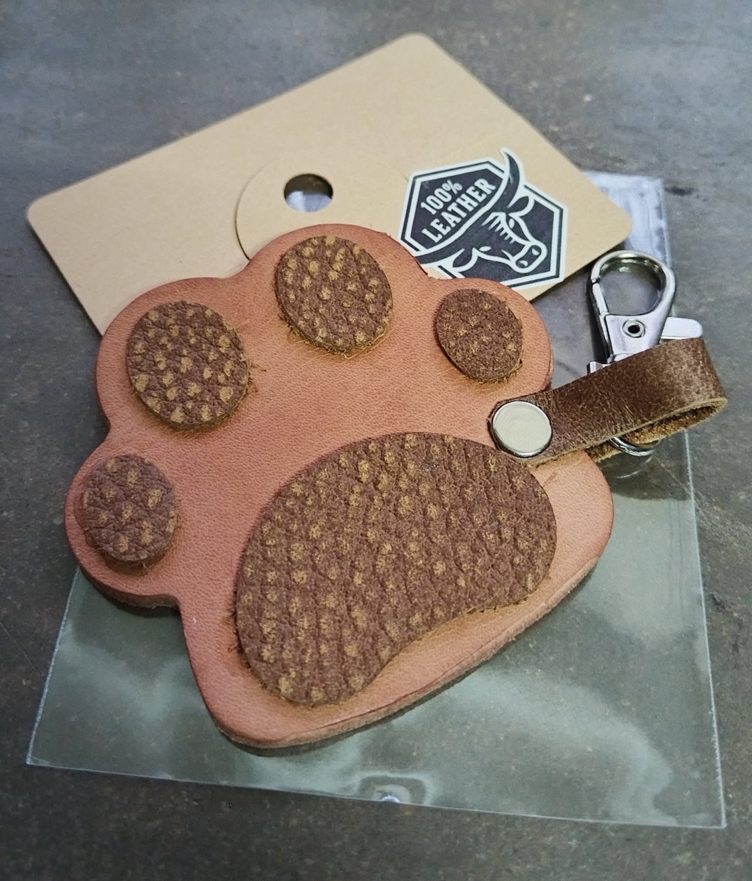 The Paw Keychain 