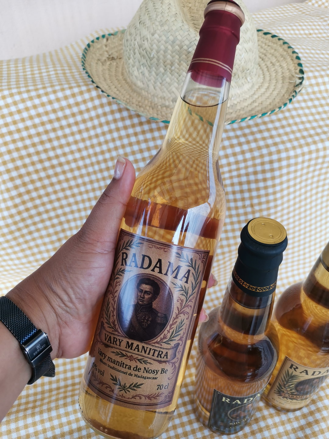 Rhum traditionnel RADAMA - Vary Manitra de Nosy Be - 70 cl - 40°
