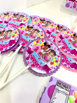 CUPCAKE TOPPERS 
