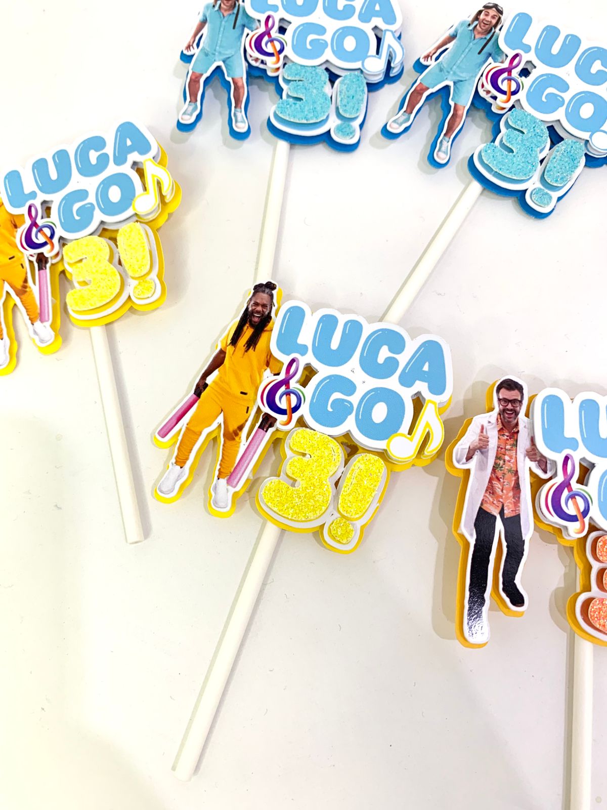 CUPCAKE TOPPERS _1