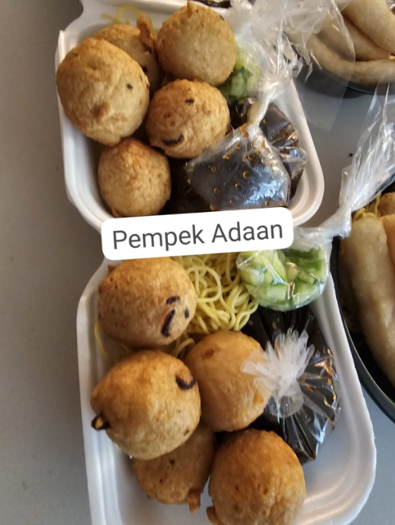 Pempek Adaan