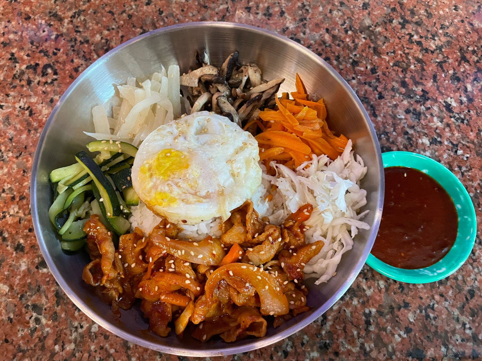 Spicy Stir Fried Pork Bibimbap 제육비빔밥_0