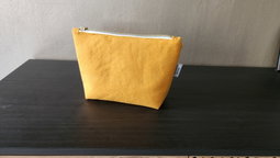 Cosmetic pouch