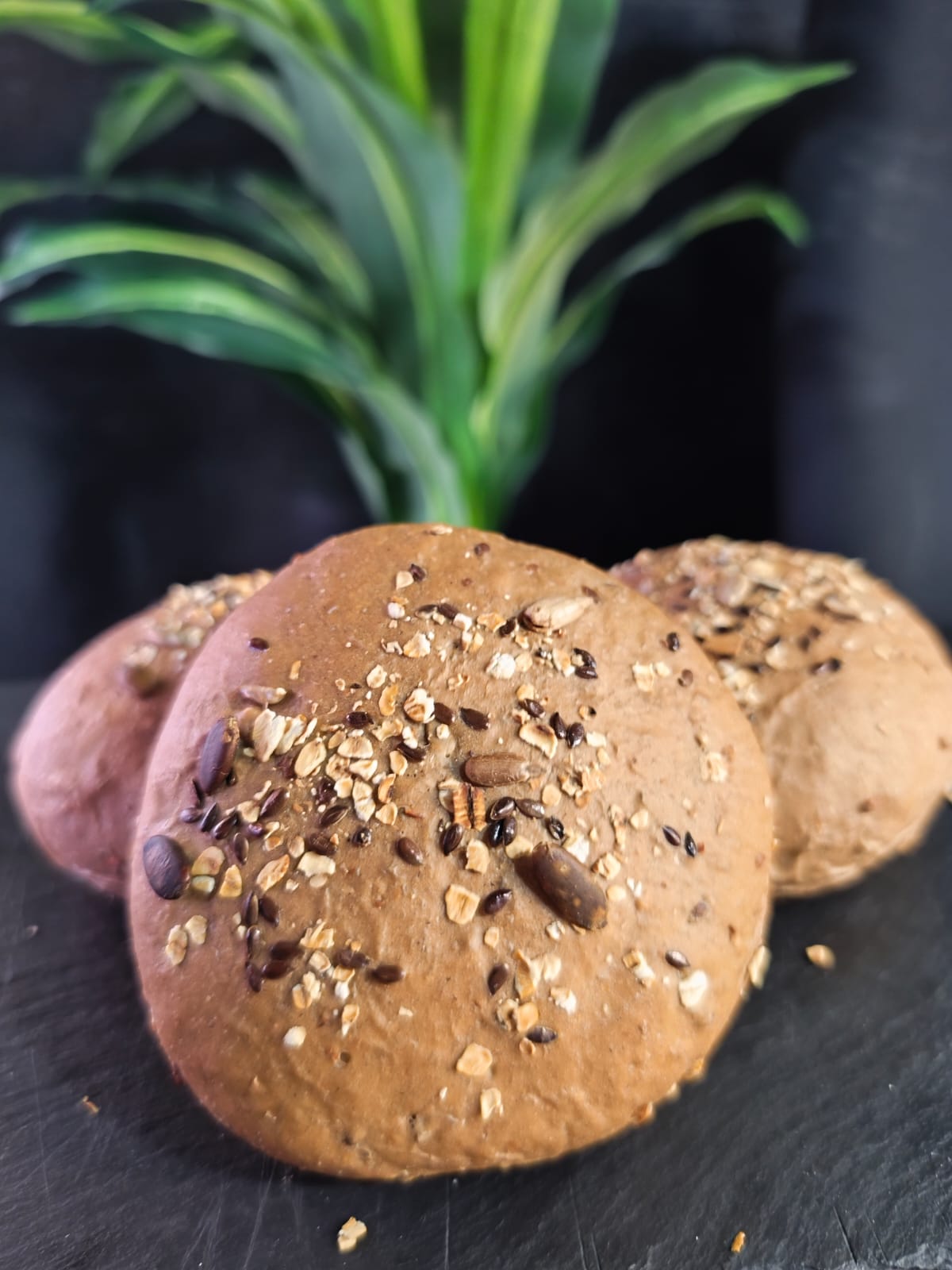 Seeded Protein Buns_0