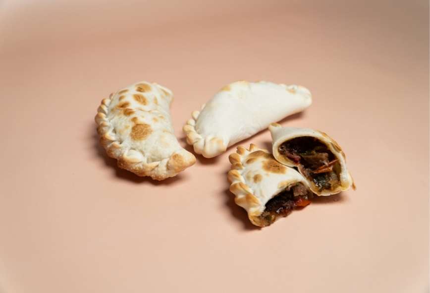 Empanada de Carne cortada a cuchillo