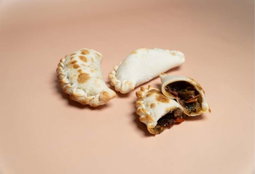 Empanada de Carne cortada a cuchillo