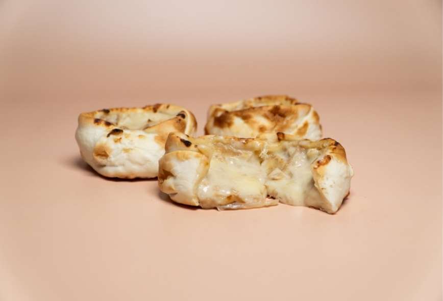Empanada de Cebolla Caramelizada