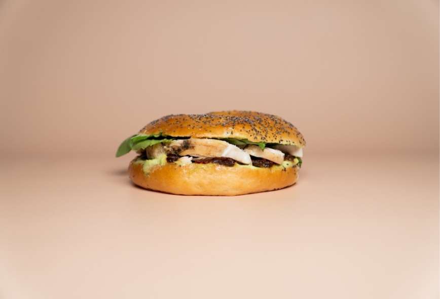 Bagel de Pollo Asado