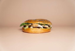 Bagel de Pollo Asado