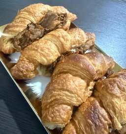CHEESE BEEF CROISSANT 