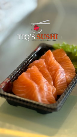 SALMON SASHIMI