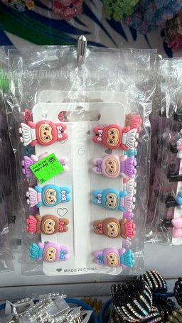 Labubu hair clip set 