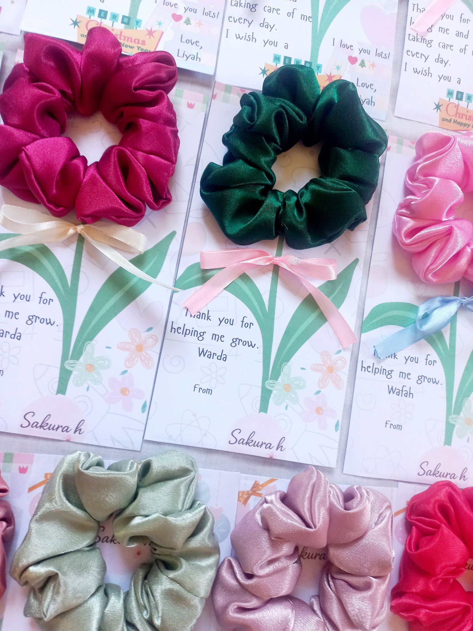 🌸 Elegant Satin Scrunchie – Gift Card Edition_4