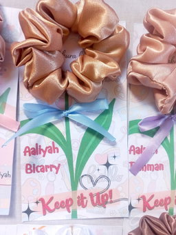 🌸 Elegant Satin Scrunchie – Gift Card Edition