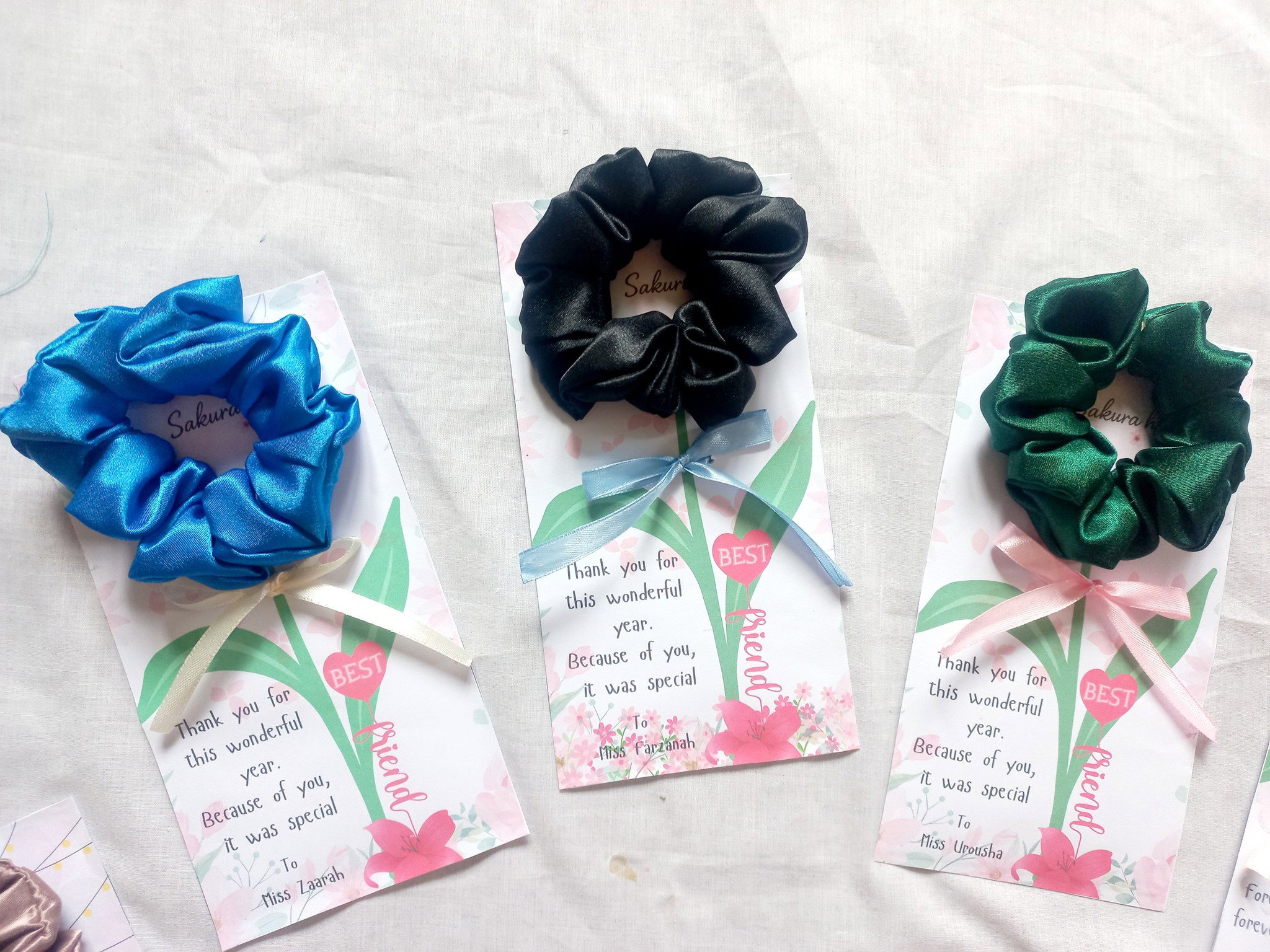🌸 Elegant Satin Scrunchie – Gift Card Edition_8