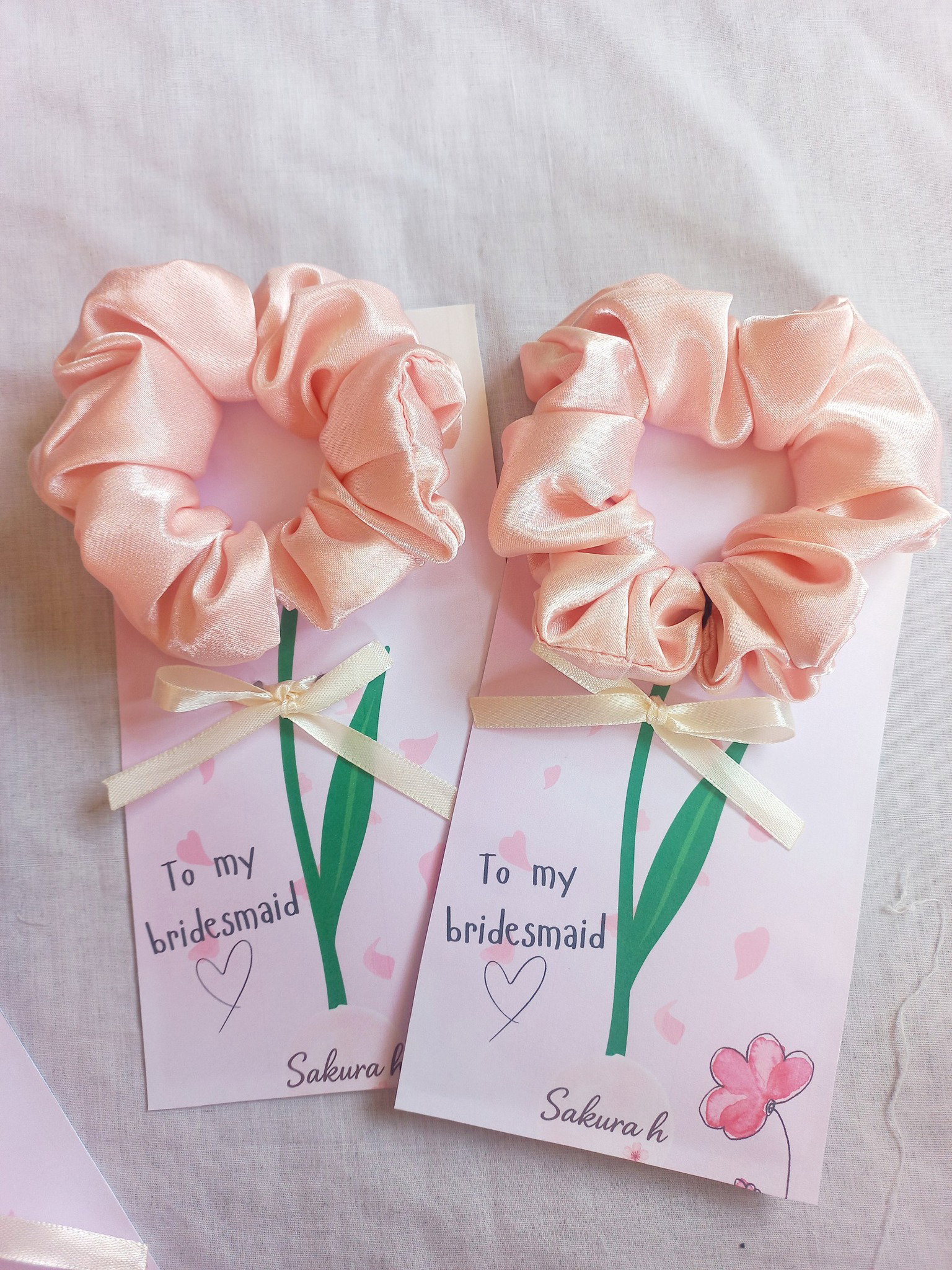 🌸 Elegant Satin Scrunchie – Gift Card Edition_11