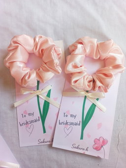 🌸 Elegant Satin Scrunchie – Gift Card Edition