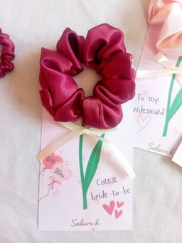🌸 Elegant Satin Scrunchie – Gift Card Edition