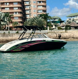 LUXURY SPEED BOAT 